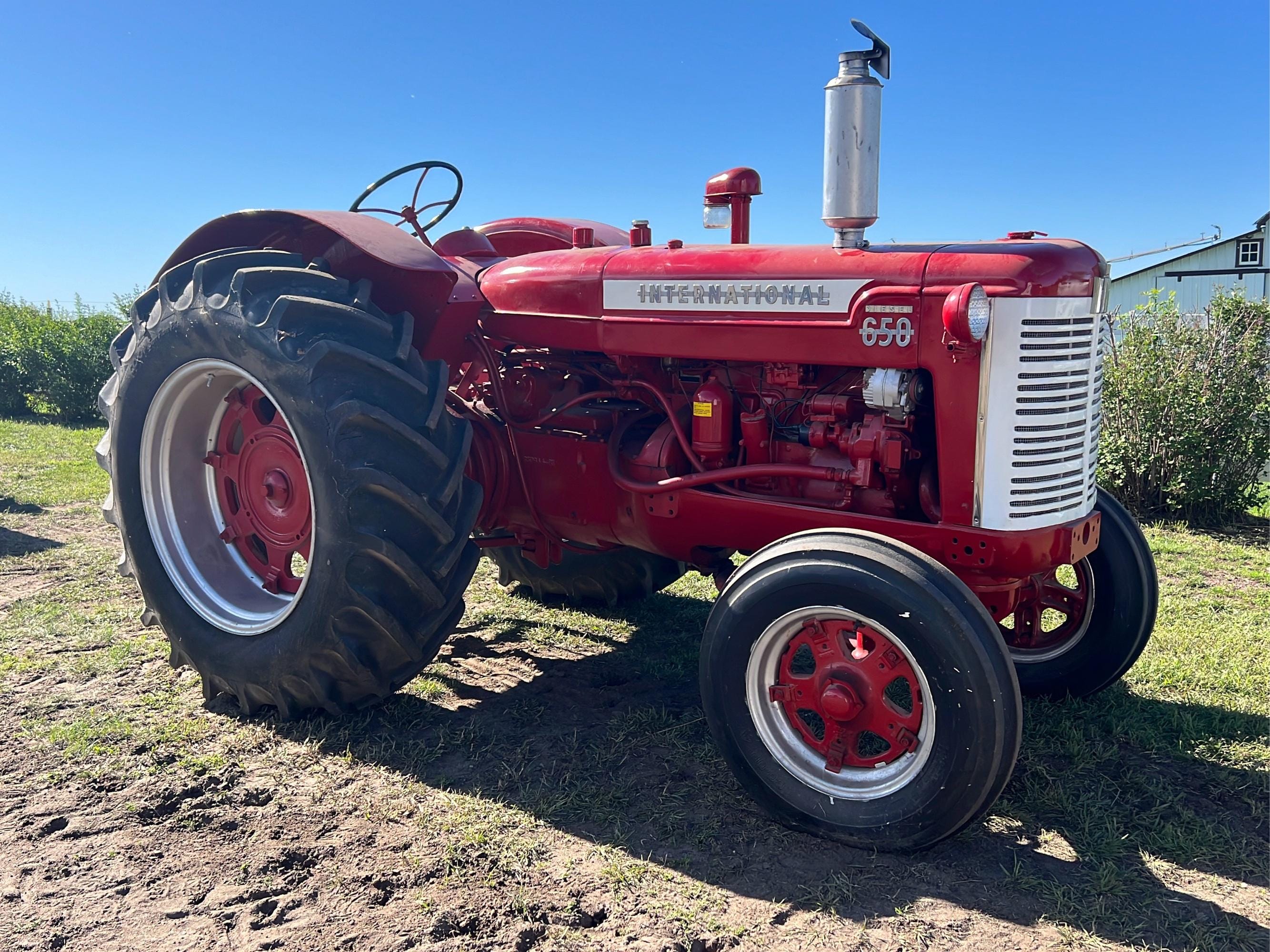 Main image International Harvester 650
