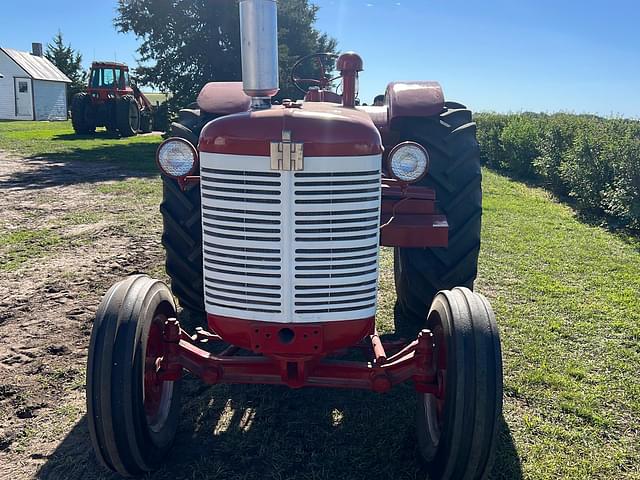 Image of International Harvester 650 equipment image 2