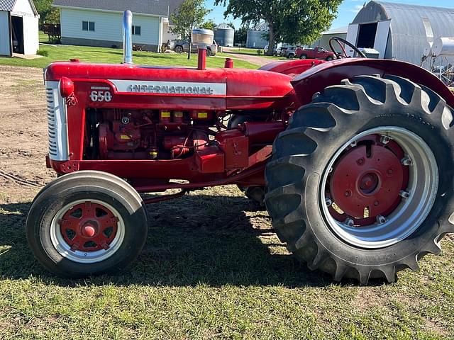 Image of International Harvester 650 equipment image 3