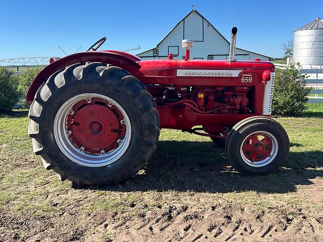 Image of International Harvester 650 equipment image 4