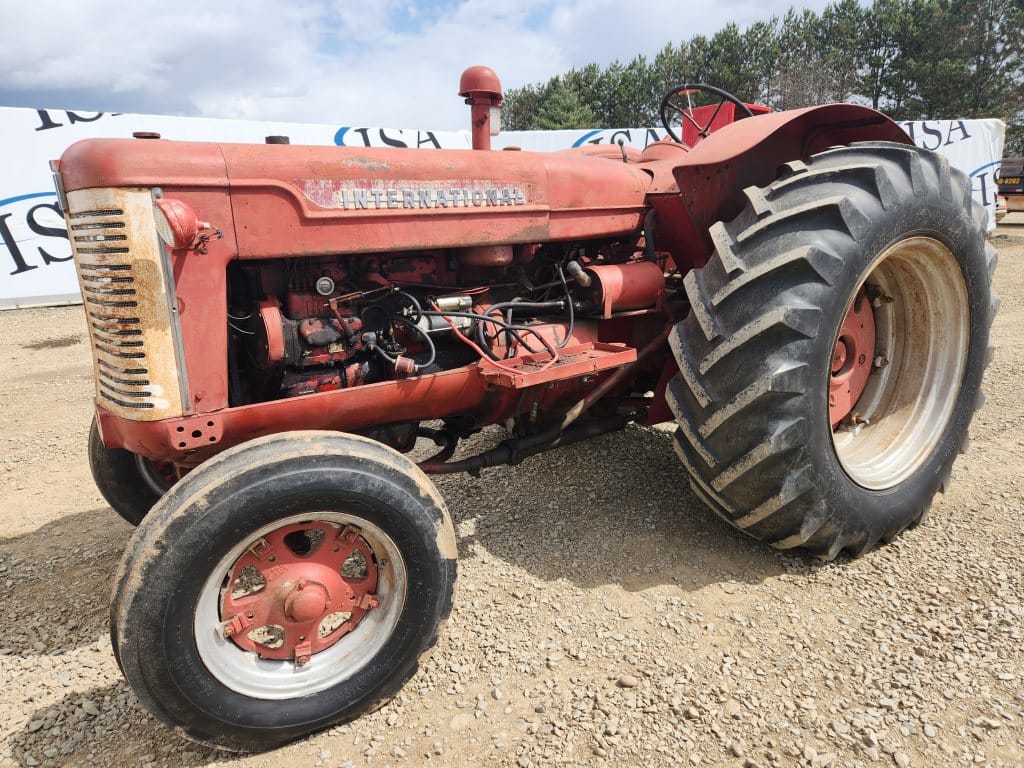 Main image International Harvester 650