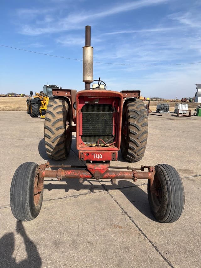 Image of Farmall 656 equipment image 1