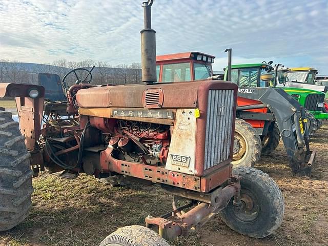 Image of International Harvester 656 equipment image 1