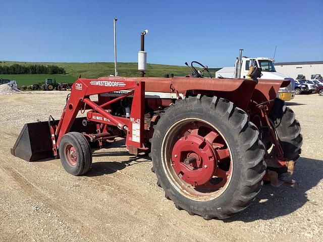 Image of International Harvester 656 equipment image 3