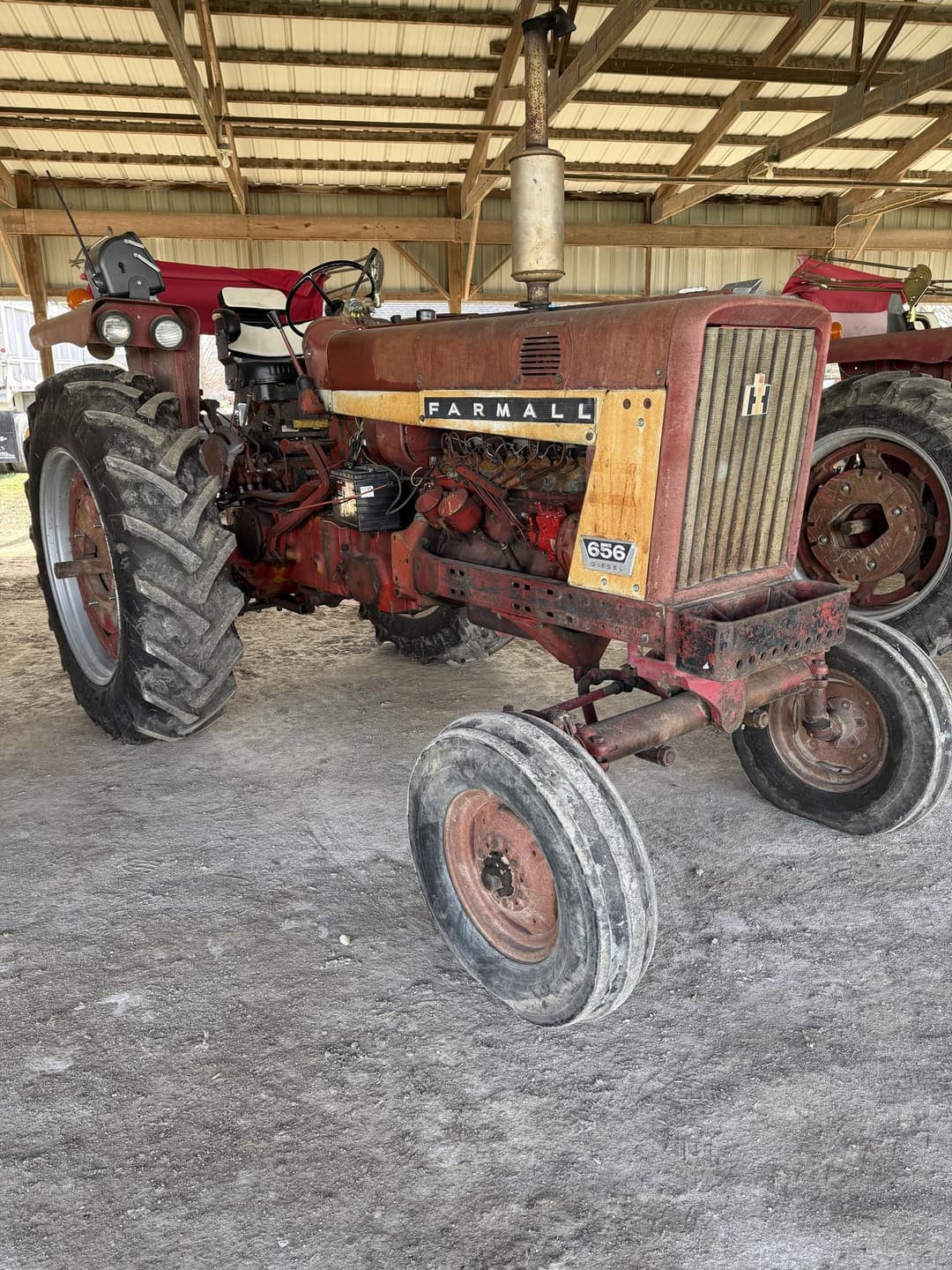 Image of International Harvester 656 Image 1