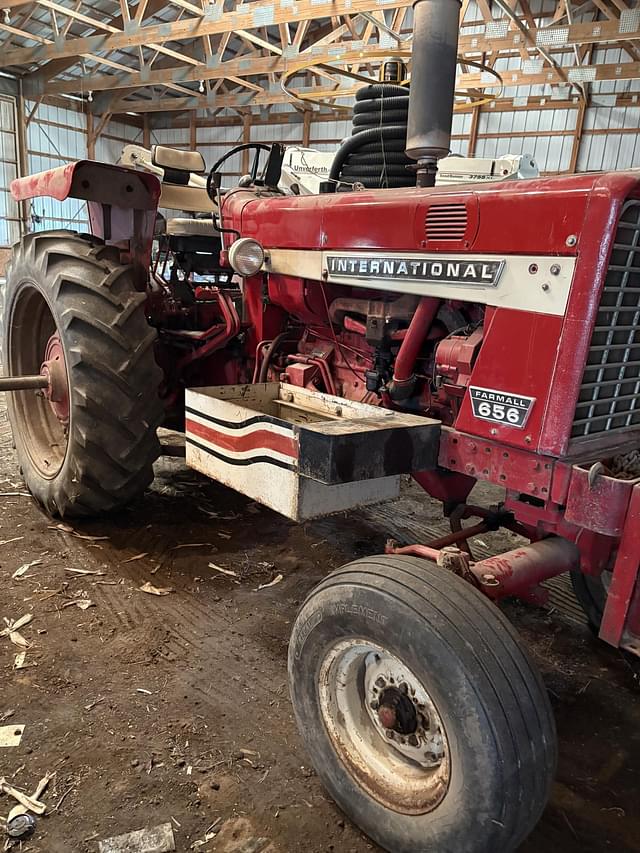 Image of International Harvester 656 equipment image 2