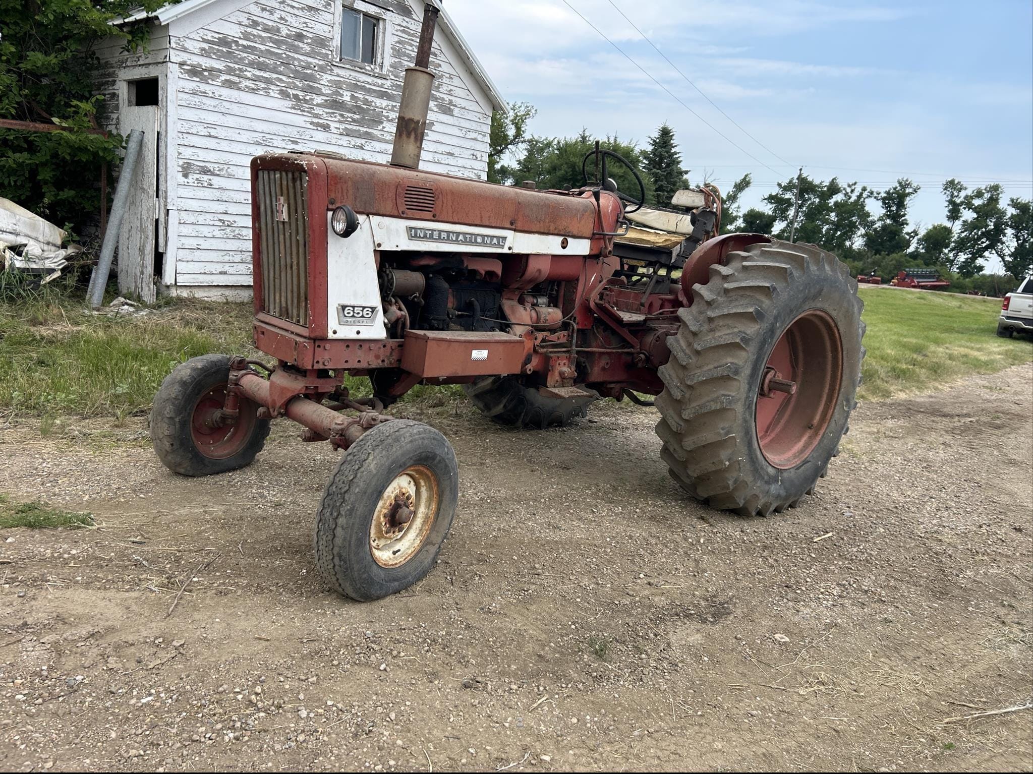 International Harvester 656 Equipment Image0