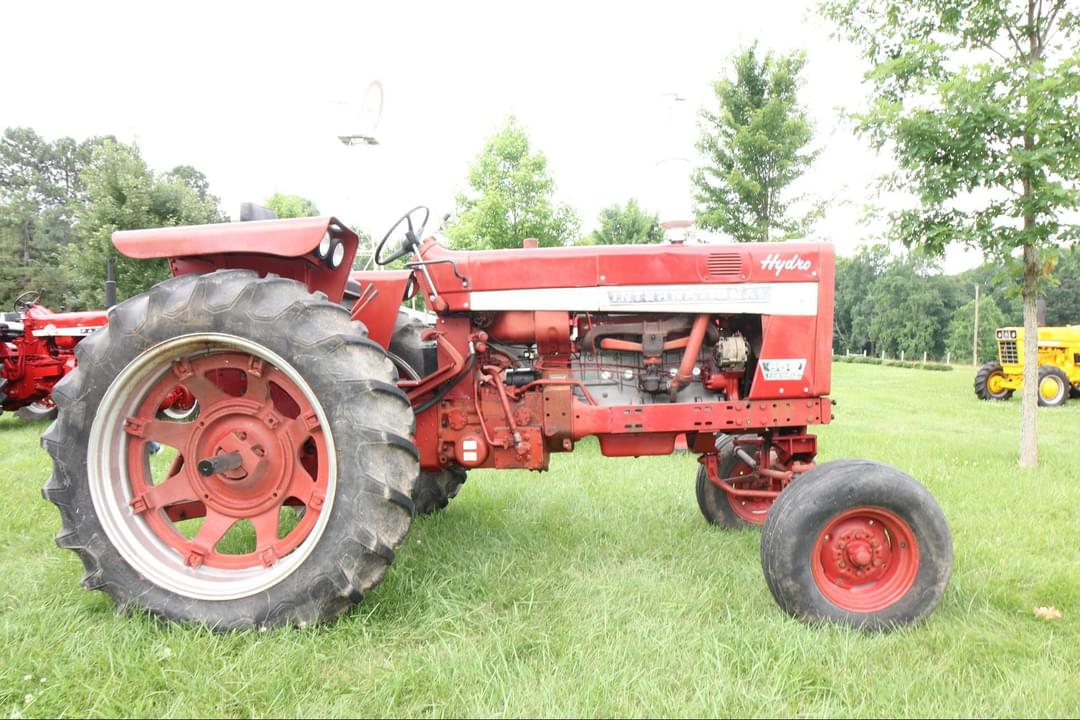 Image of International Harvester 656 Primary image