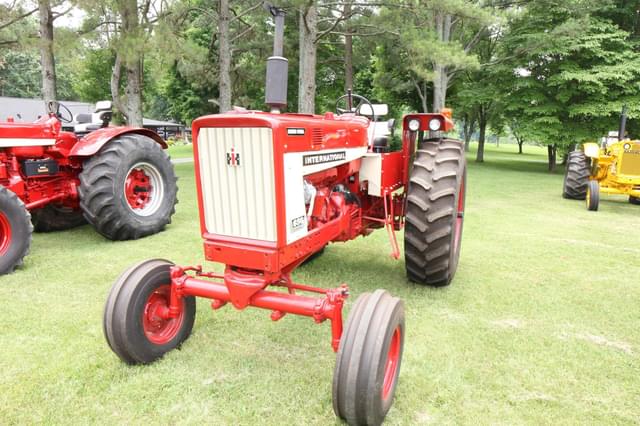 Image of International Harvester 656 equipment image 2