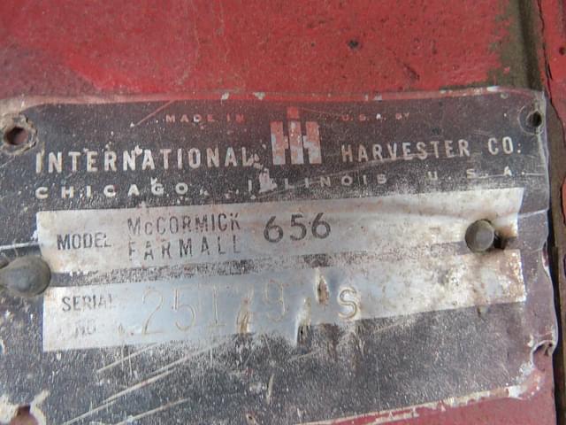 Image of International Harvester 656 equipment image 3