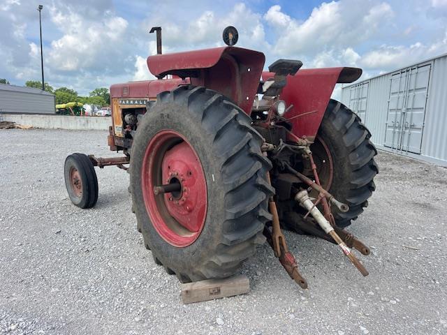 Image of International Harvester 656 equipment image 2