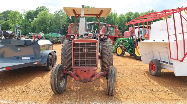 Image of International Harvester 656 equipment image 1