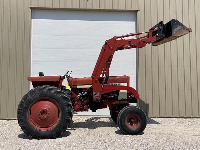 Image of International Harvester 656 equipment image 3