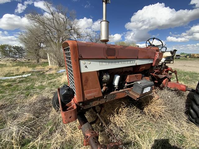 Image of International Harvester 656 equipment image 1