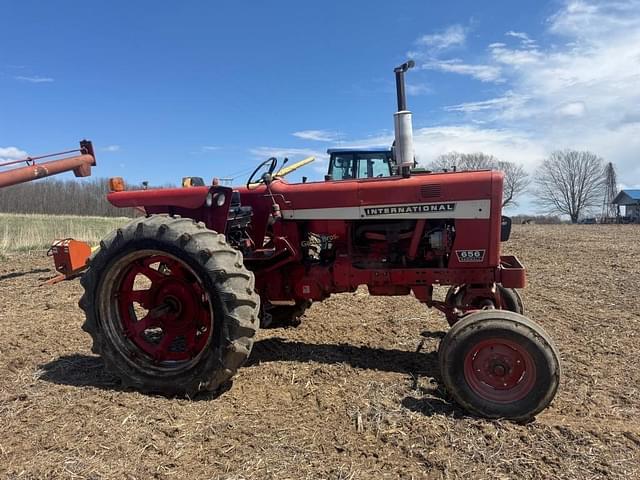 Image of International Harvester 656 equipment image 4