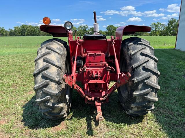 Image of International Harvester 656 equipment image 3