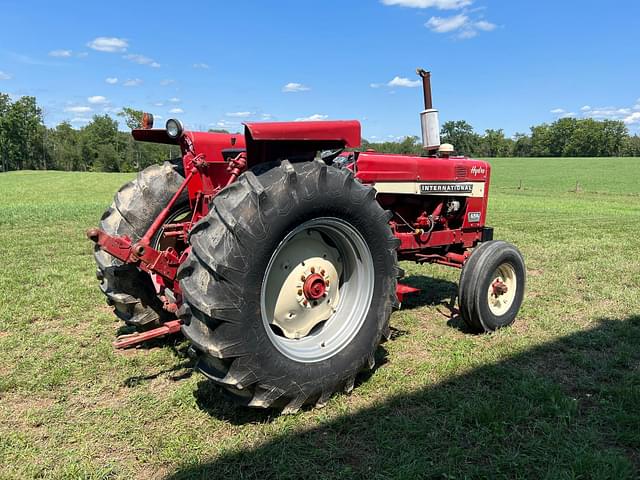 Image of International Harvester 656 equipment image 4