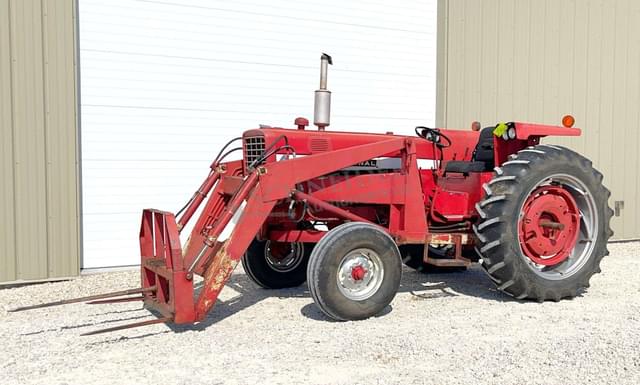 Image of International Harvester 656 equipment image 1