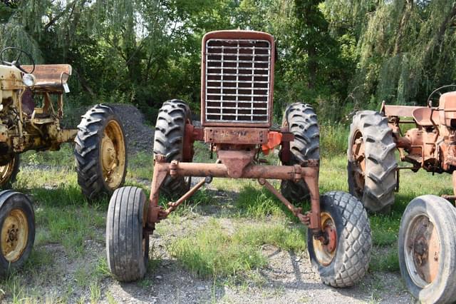 Image of International Harvester 656 equipment image 1