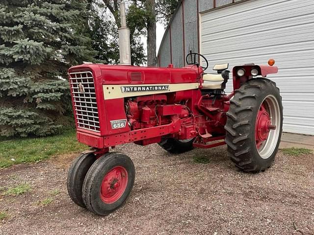 Image of International Harvester 656 equipment image 1