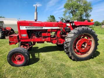 Main image International Harvester 656