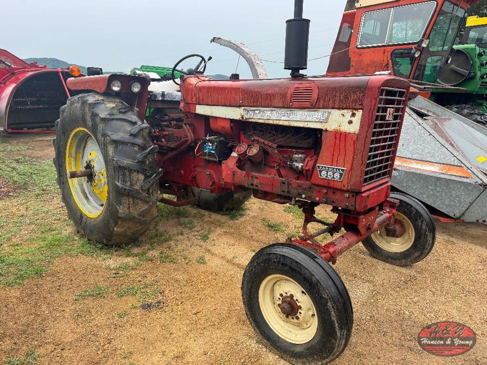 International Harvester 656 Equipment Image0