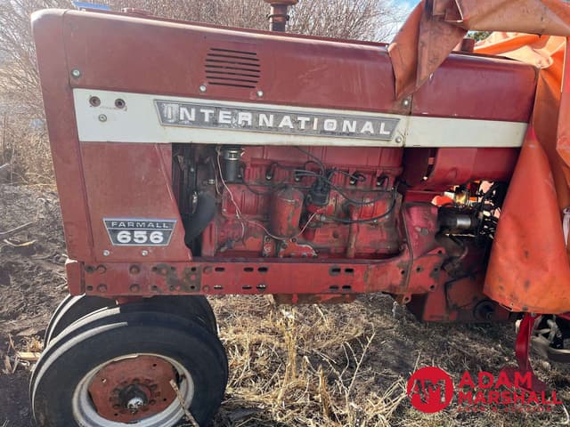 Image of International Harvester 656 equipment image 4