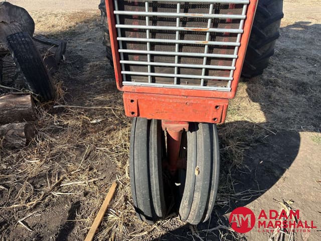 Image of International Harvester 656 equipment image 2