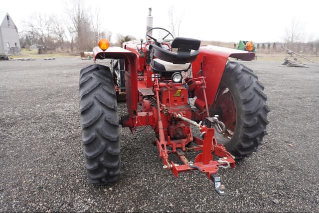 Image of International Harvester 656 equipment image 3
