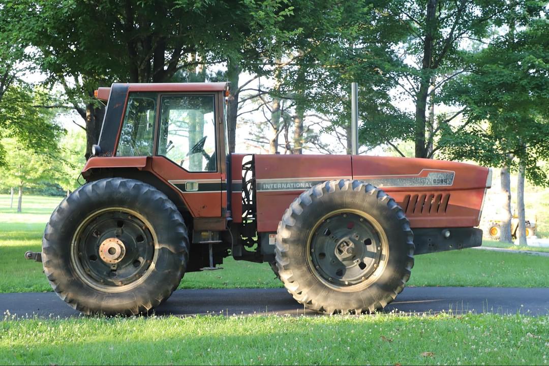 Image of International Harvester 6588 Primary image