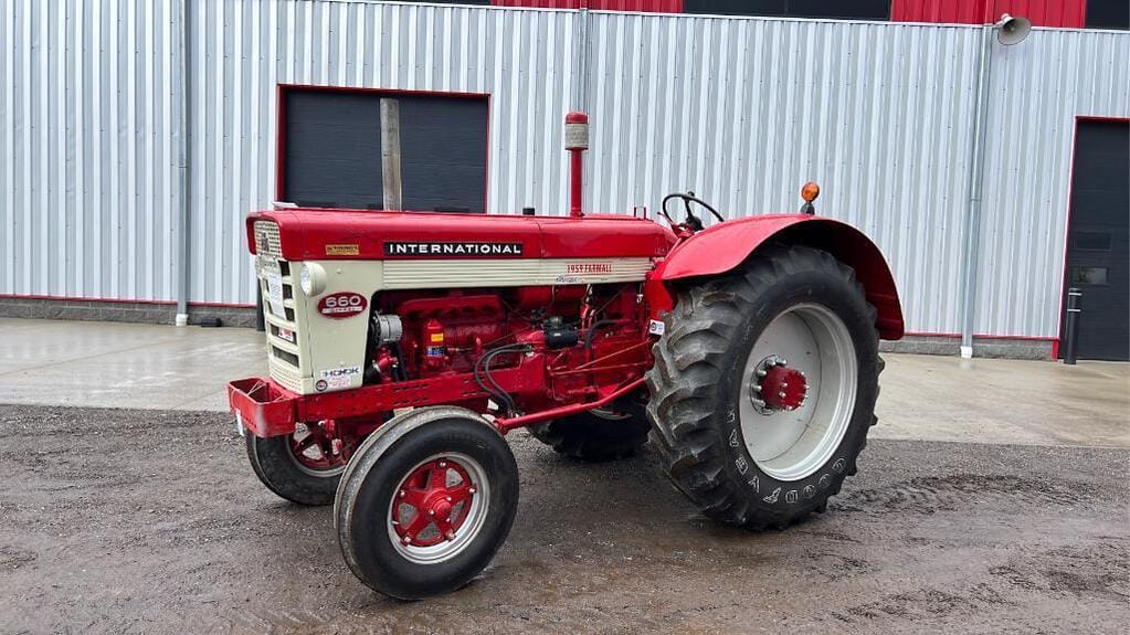 Main image International Harvester 660