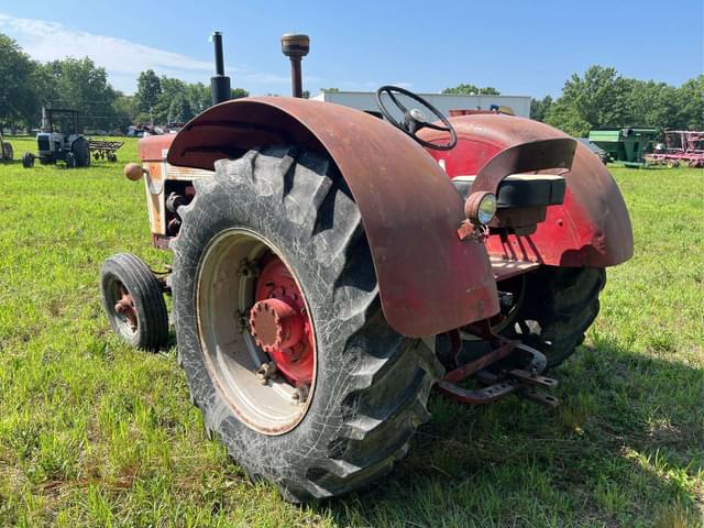 Image of International Harvester 660 equipment image 2