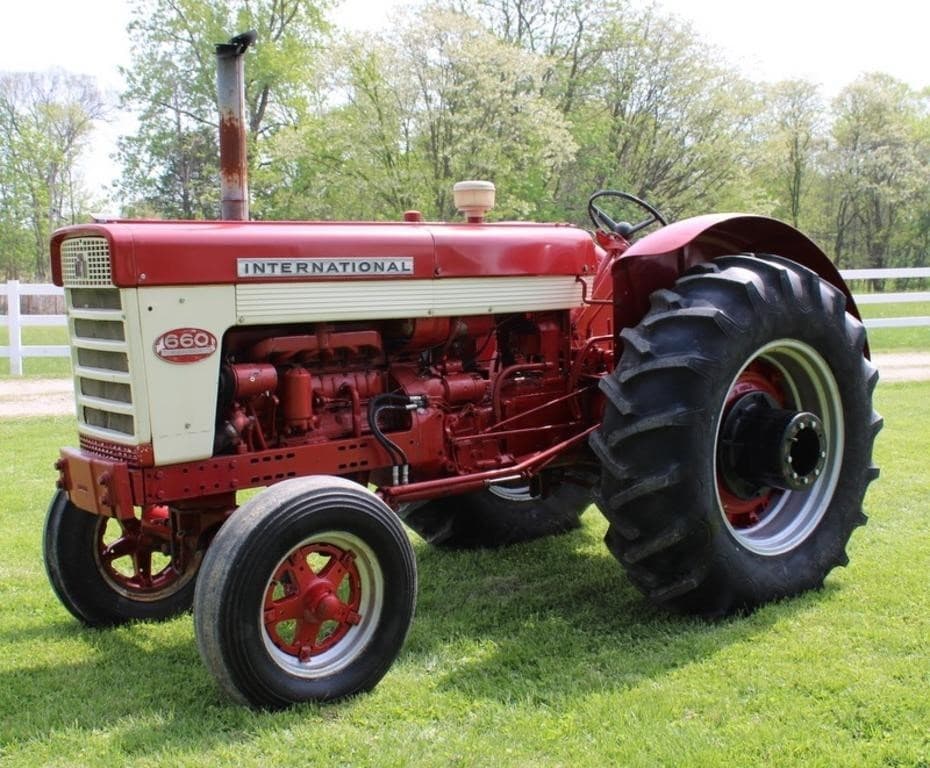 Image of International Harvester 660 Primary image