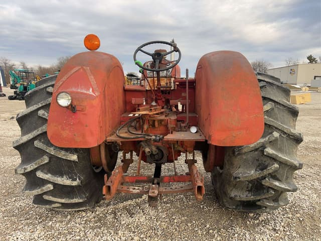 Image of International Harvester 660 equipment image 3