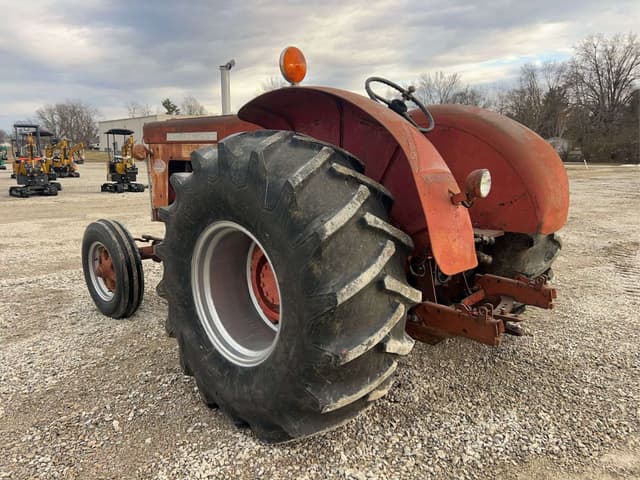 Image of International Harvester 660 equipment image 4