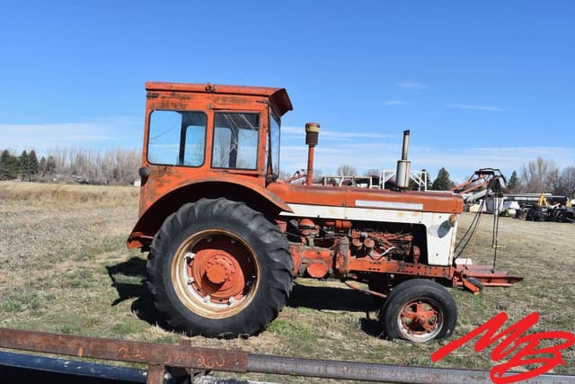 Image of International Harvester 660 equipment image 1