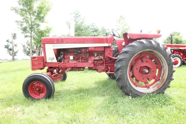 Image of International Harvester 666 equipment image 3
