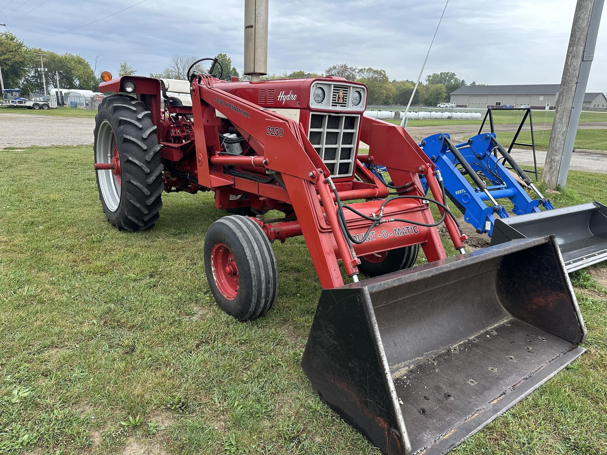 International Harvester 666 Equipment Image0