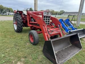 International Harvester 666 Image