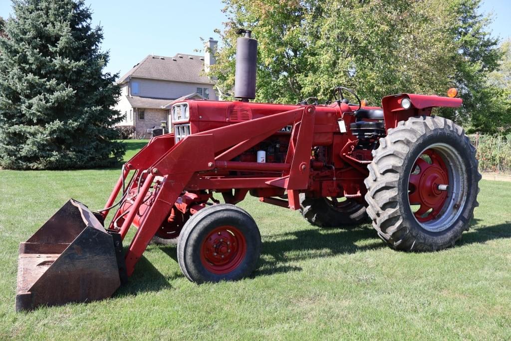 Image of International Harvester 666 Primary image