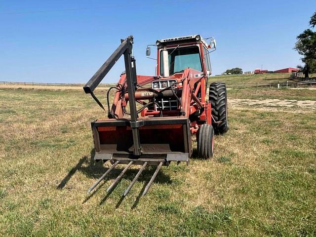 Image of International Harvester 666 equipment image 1