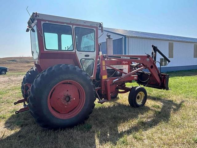 Image of International Harvester 666 equipment image 4