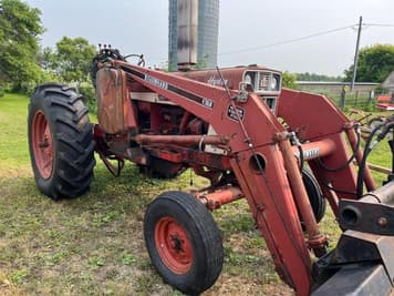 Main image International Harvester 666