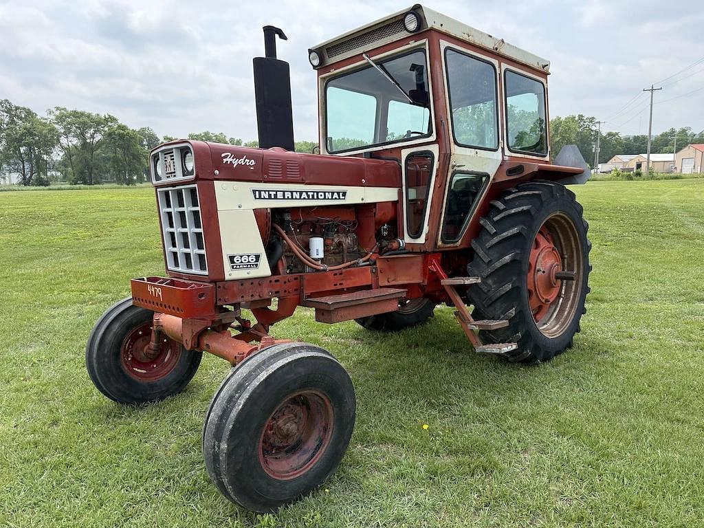 Image of International Harvester 666 Primary image