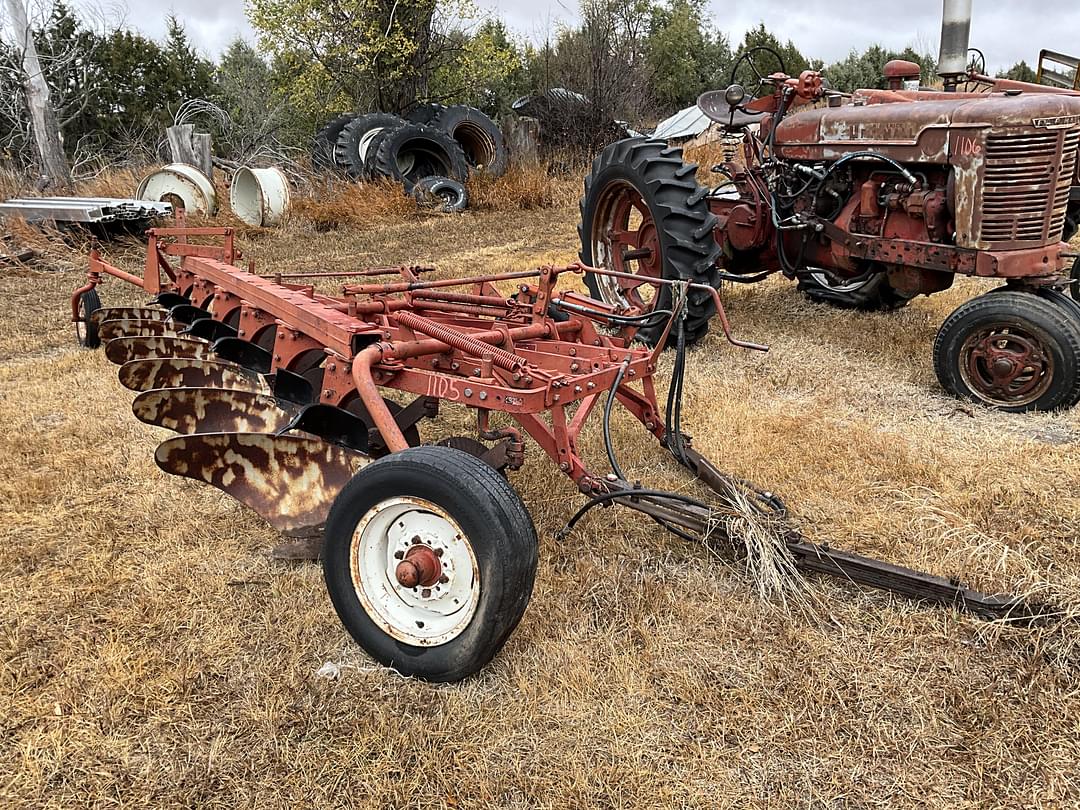 Image of International Harvester 670 Primary image