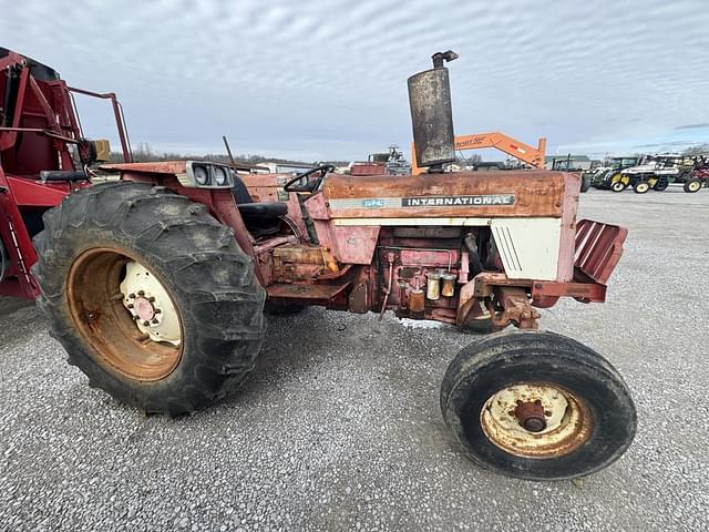 Image of International Harvester 674 equipment image 3