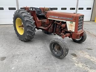 Main image International Harvester 674 0