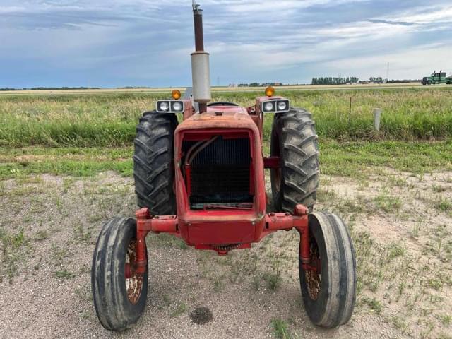 Image of International Harvester 674 equipment image 2