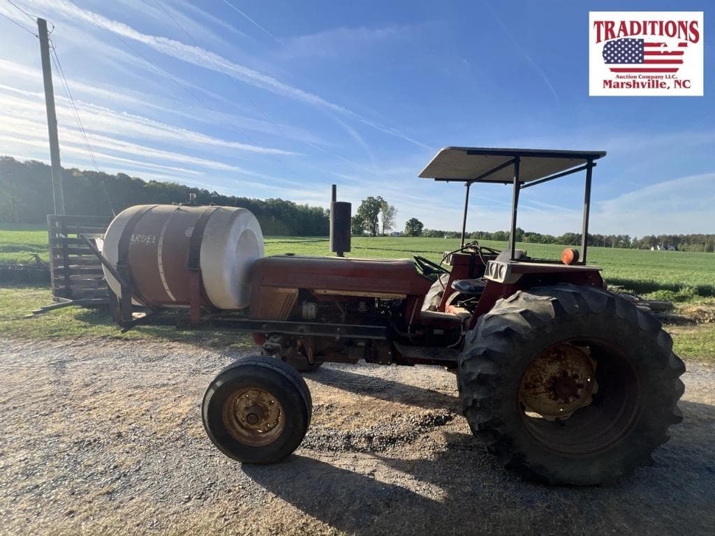Image of International Harvester 674 Primary image