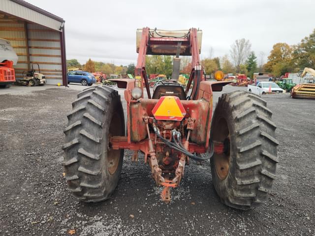 Image of International Harvester 674 equipment image 4